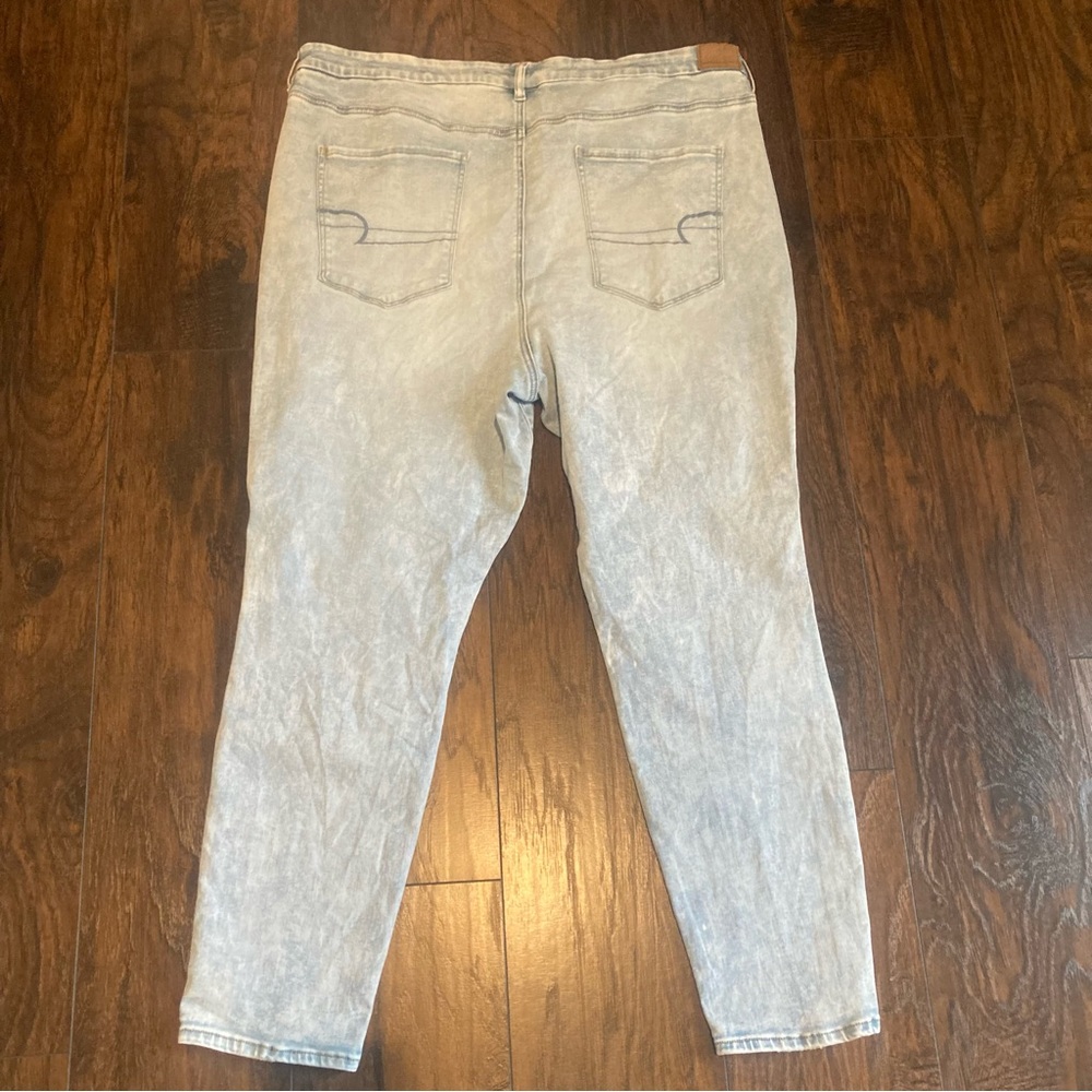 AEO AMERICAN EAGLE Curvy High Rise Denim Jeans Jeggings Distressed Light plus 24 - Picture 3 of 12